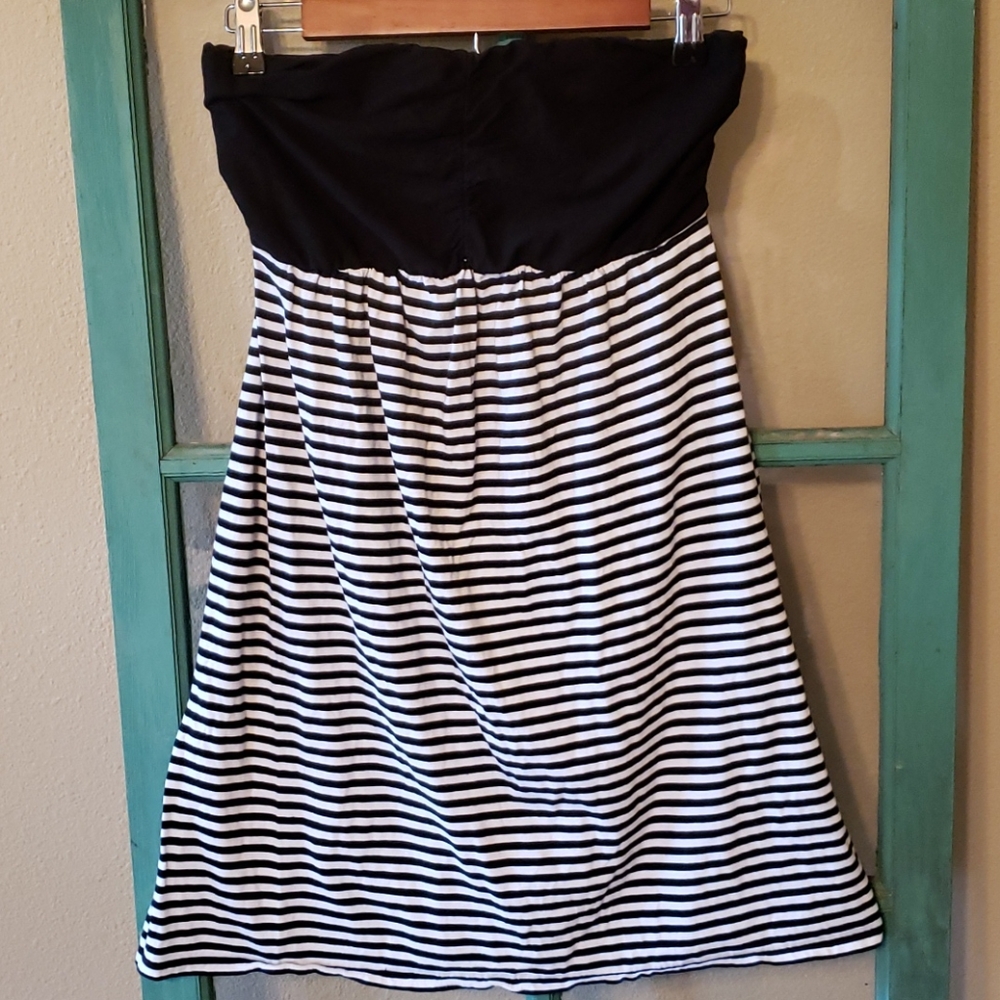 Express M strapless striped top flowy and soft!